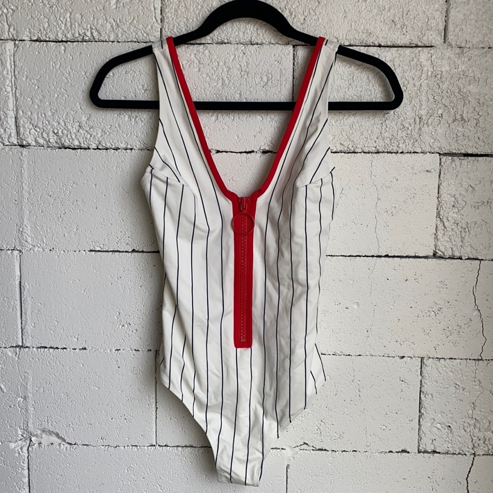 NWOT H&M One Piece Swimsuit Size 6 White Stripe